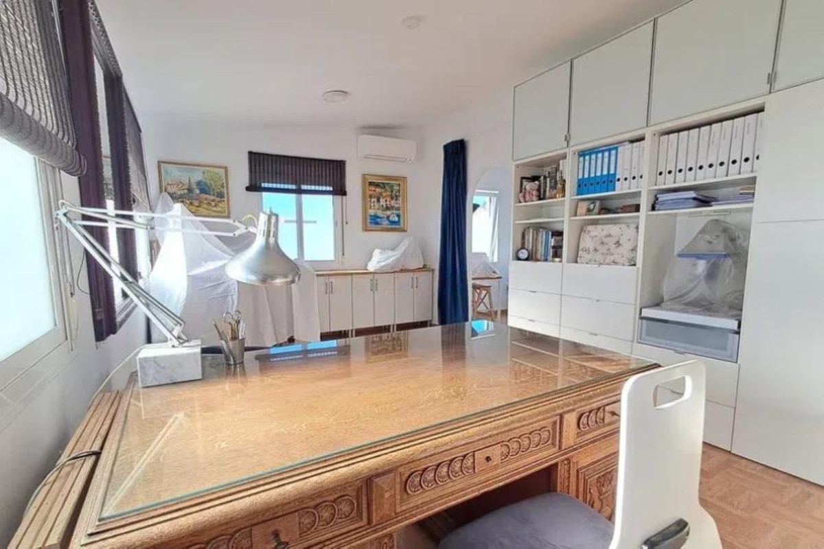 Se vende Pareada de 4 dormitorios en Costa Del Sol, Málaga, España