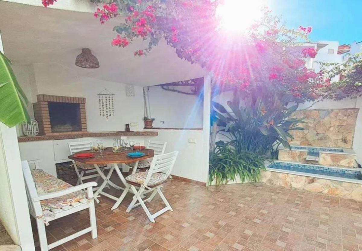 Se vende Pareada de 4 dormitorios en Costa Del Sol, Málaga, España