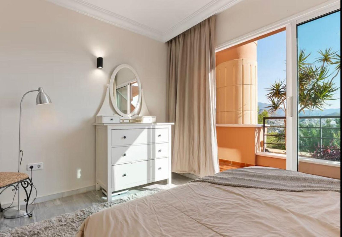 2 Bed Apartment for sale in Nueva Andalucía Costa Del Sol, Málaga, Spain