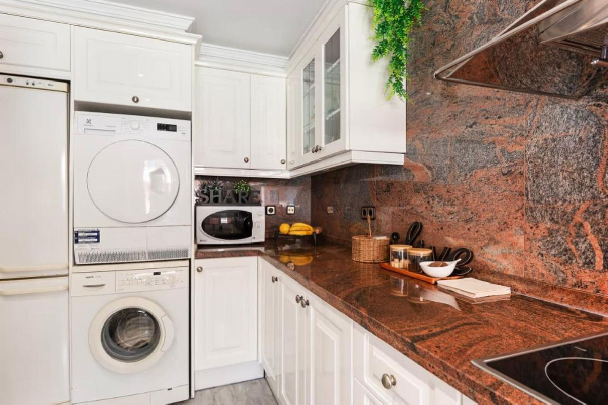 2 Bed Apartment for sale in Nueva Andalucía Costa Del Sol, Málaga, Spain