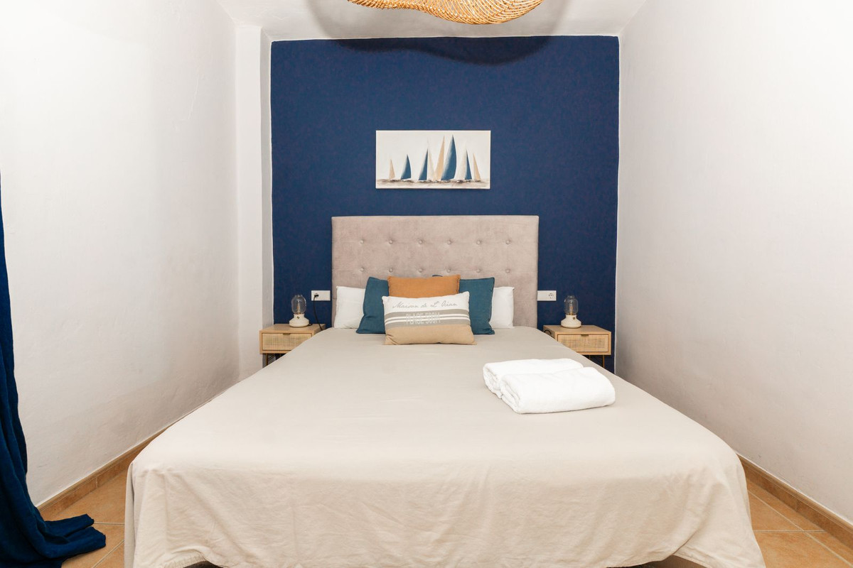 4 Bed Apartment for sale in Marbella Costa Del Sol, Málaga, Spain