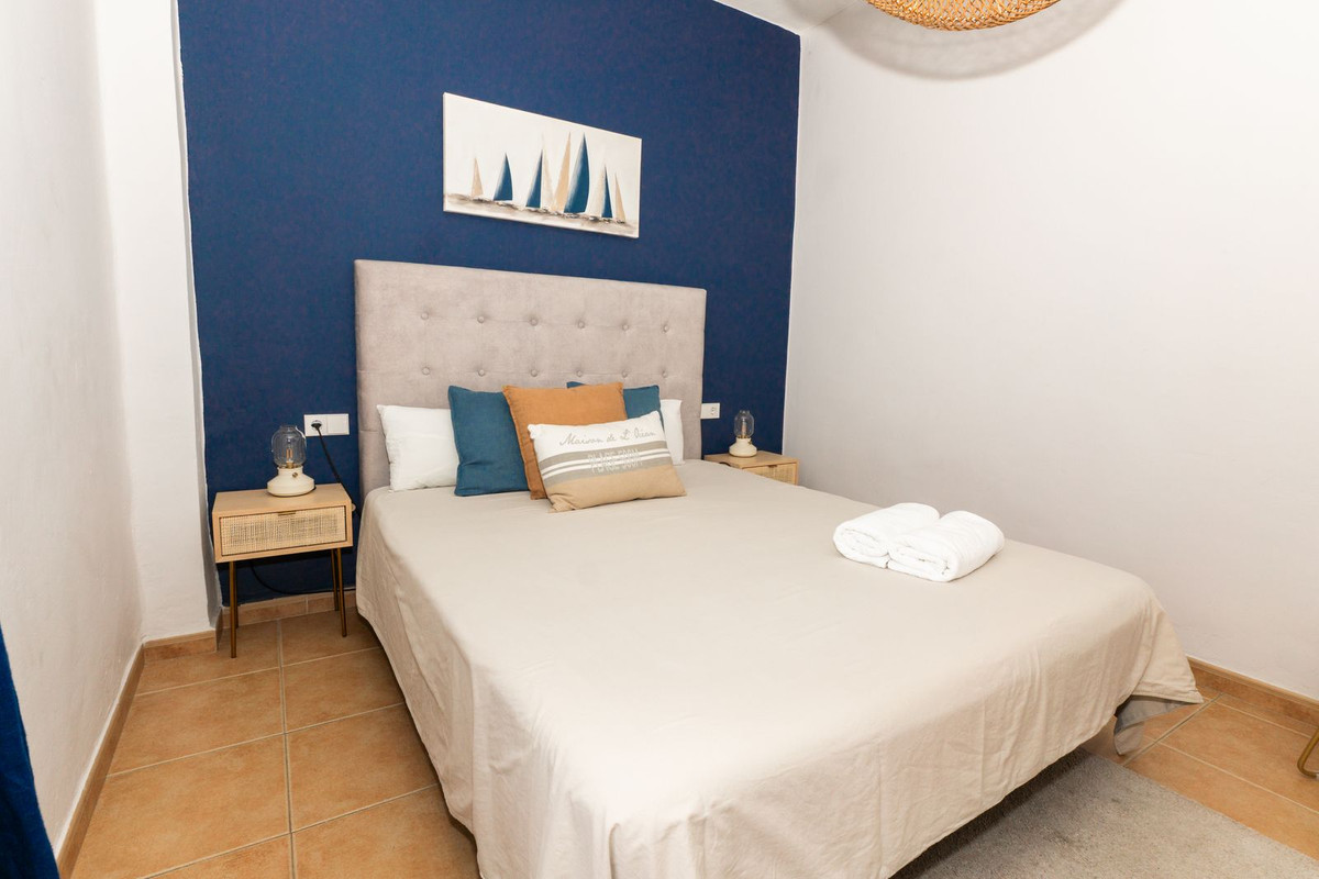 4 Bed Apartment for sale in Marbella Costa Del Sol, Málaga, Spain