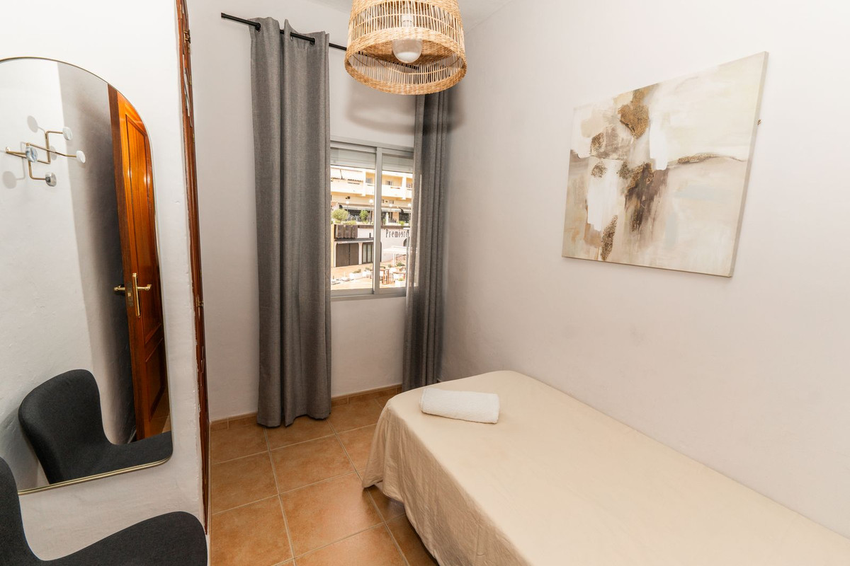 4 Bed Apartment for sale in Marbella Costa Del Sol, Málaga, Spain