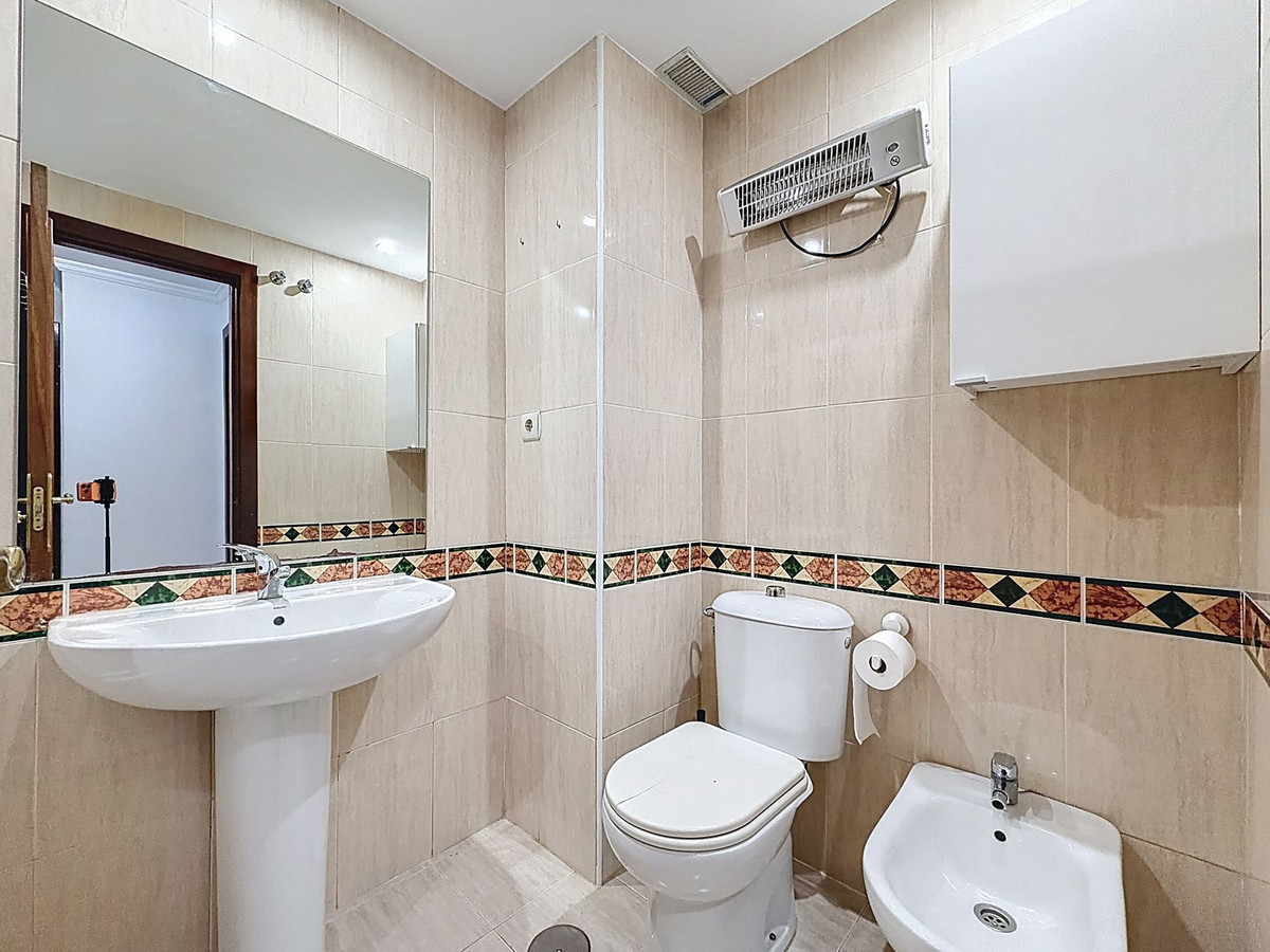 2 Bed Apartment for sale in San Pedro De Alcántara Costa Del Sol, Málaga, Spain