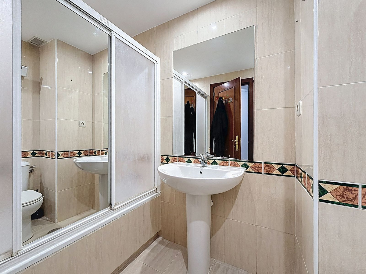 2 Bed Apartment for sale in San Pedro De Alcántara Costa Del Sol, Málaga, Spain