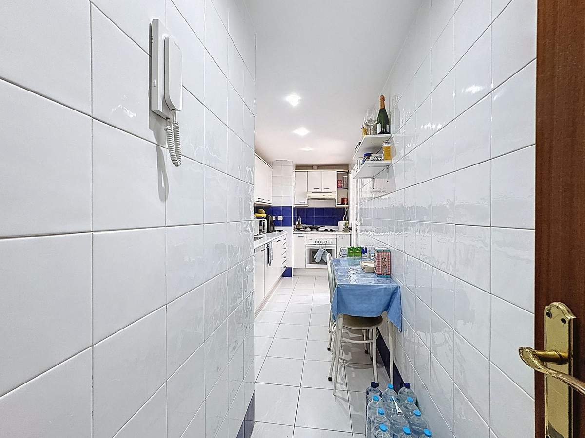 2 Bed Apartment for sale in San Pedro De Alcántara Costa Del Sol, Málaga, Spain