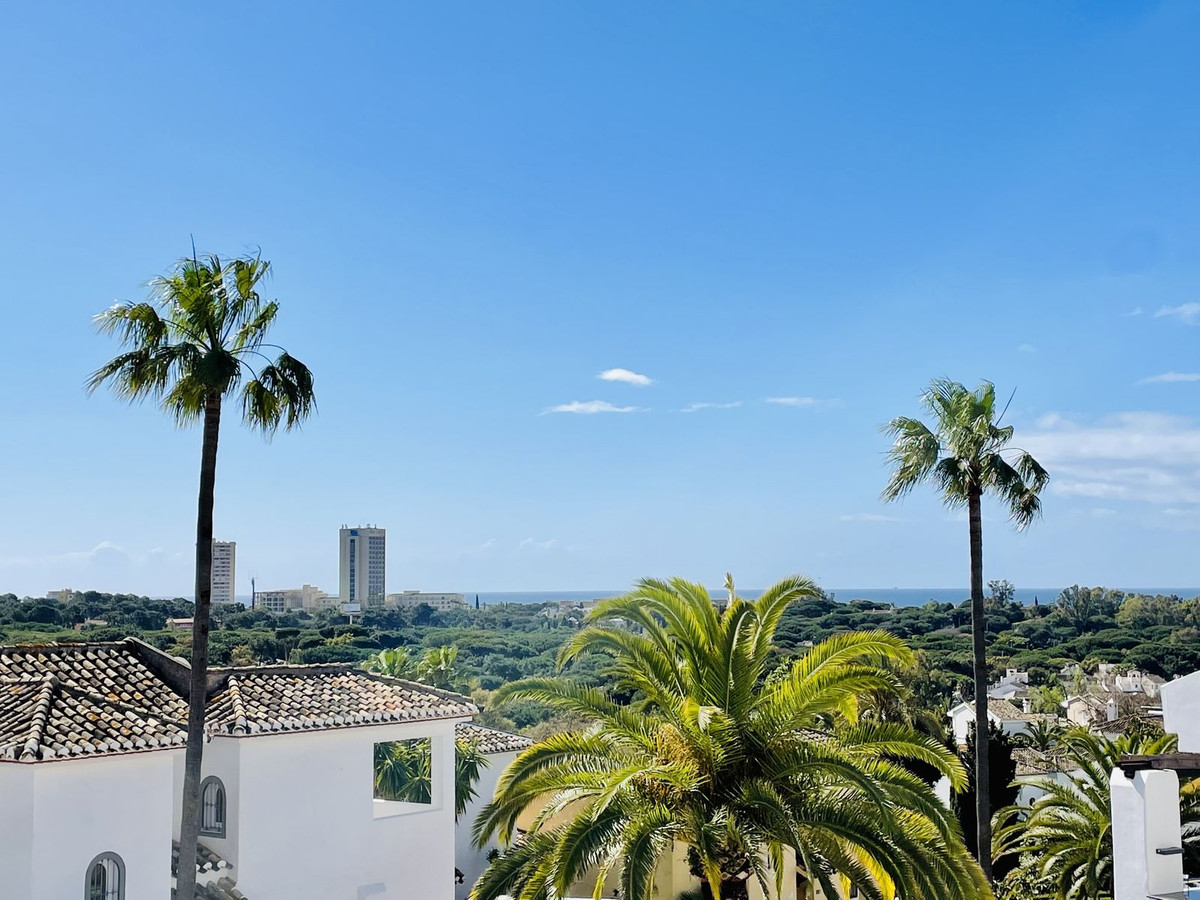 5 Bed Townhouse for sale in Elviria Costa Del Sol, Málaga, Spain