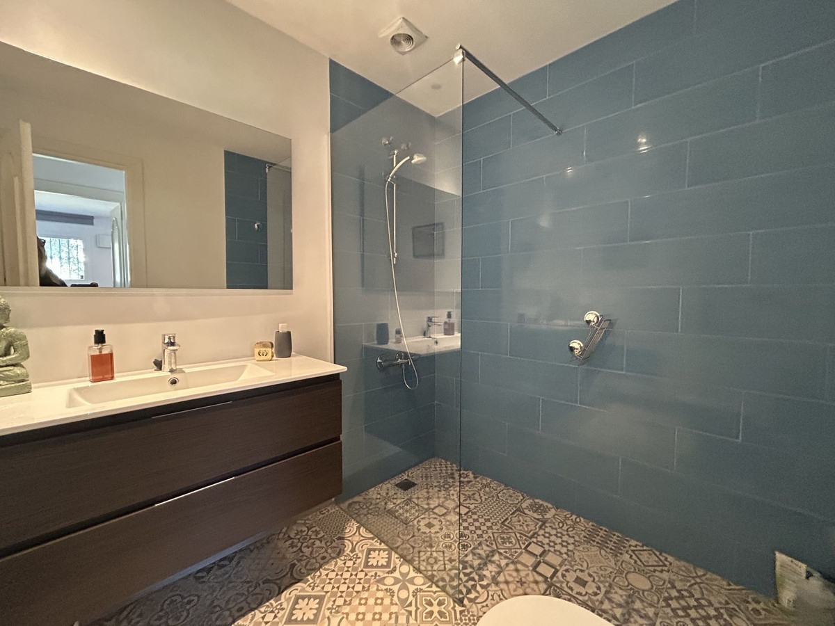 5 Bed Townhouse for sale in Elviria Costa Del Sol, Málaga, Spain