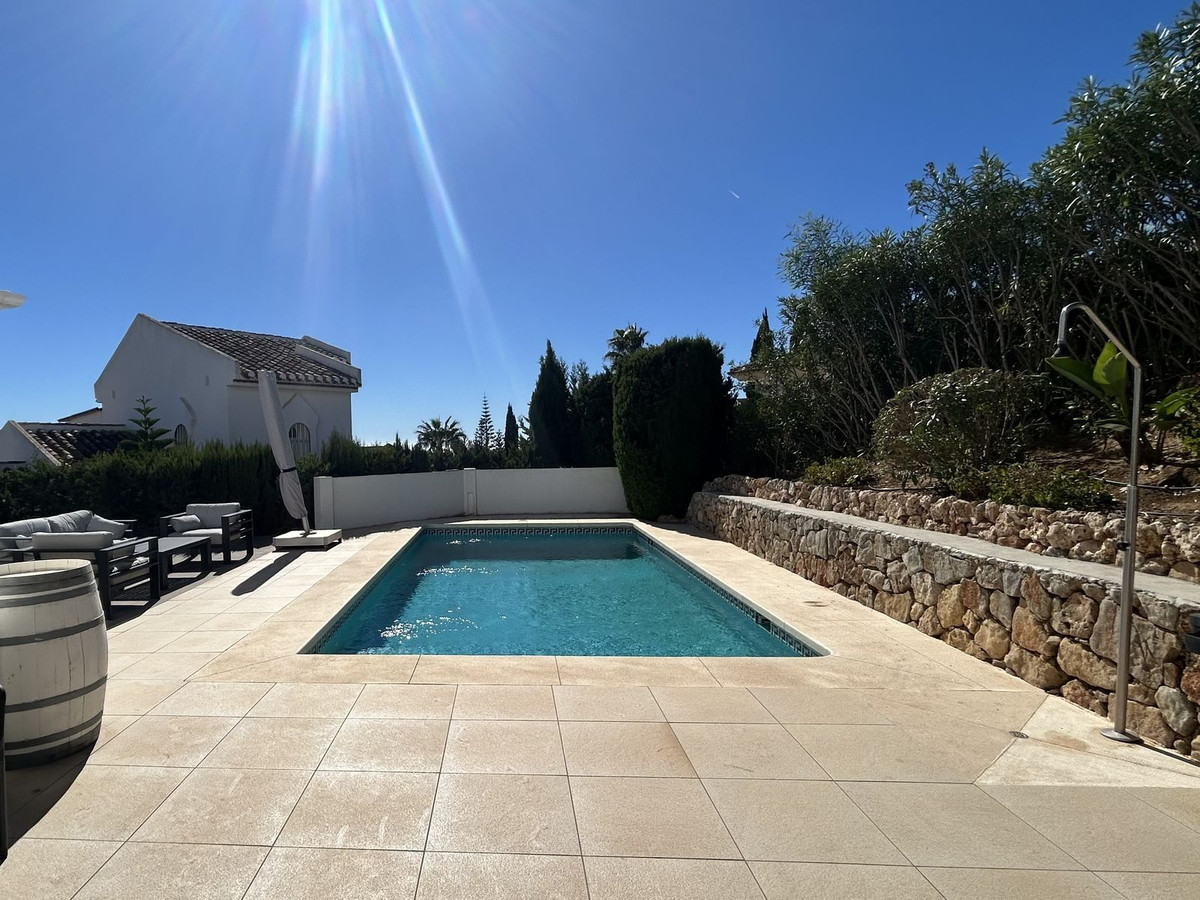 5 Bed Townhouse for sale in Elviria Costa Del Sol, Málaga, Spain
