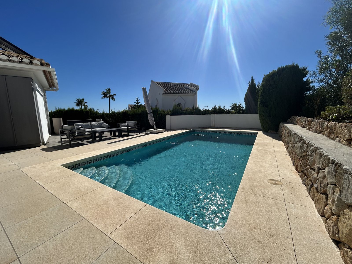 5 Bed Townhouse for sale in Elviria Costa Del Sol, Málaga, Spain