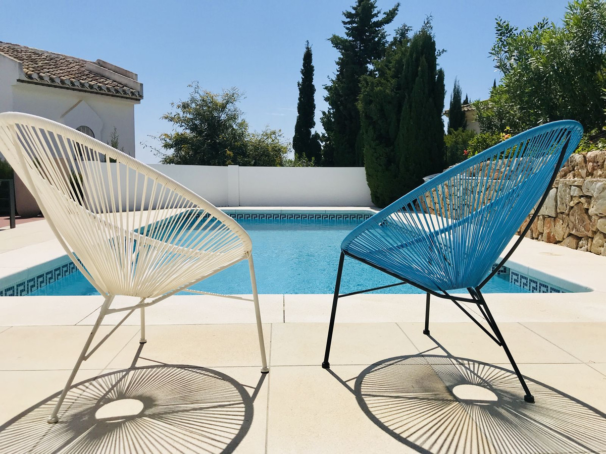 5 Bed Townhouse for sale in Elviria Costa Del Sol, Málaga, Spain