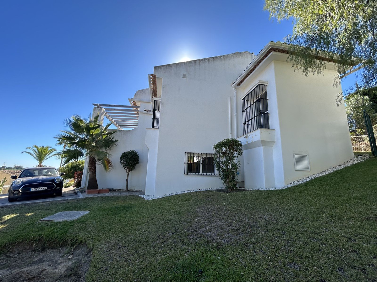 5 Bed Townhouse for sale in Elviria Costa Del Sol, Málaga, Spain