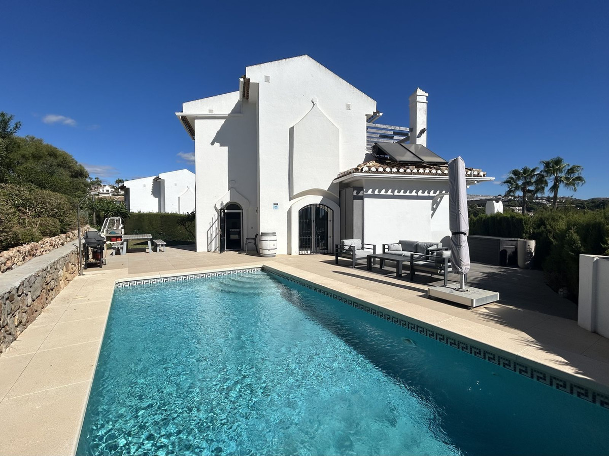 5 Bed Townhouse for sale in Elviria Costa Del Sol, Málaga, Spain
