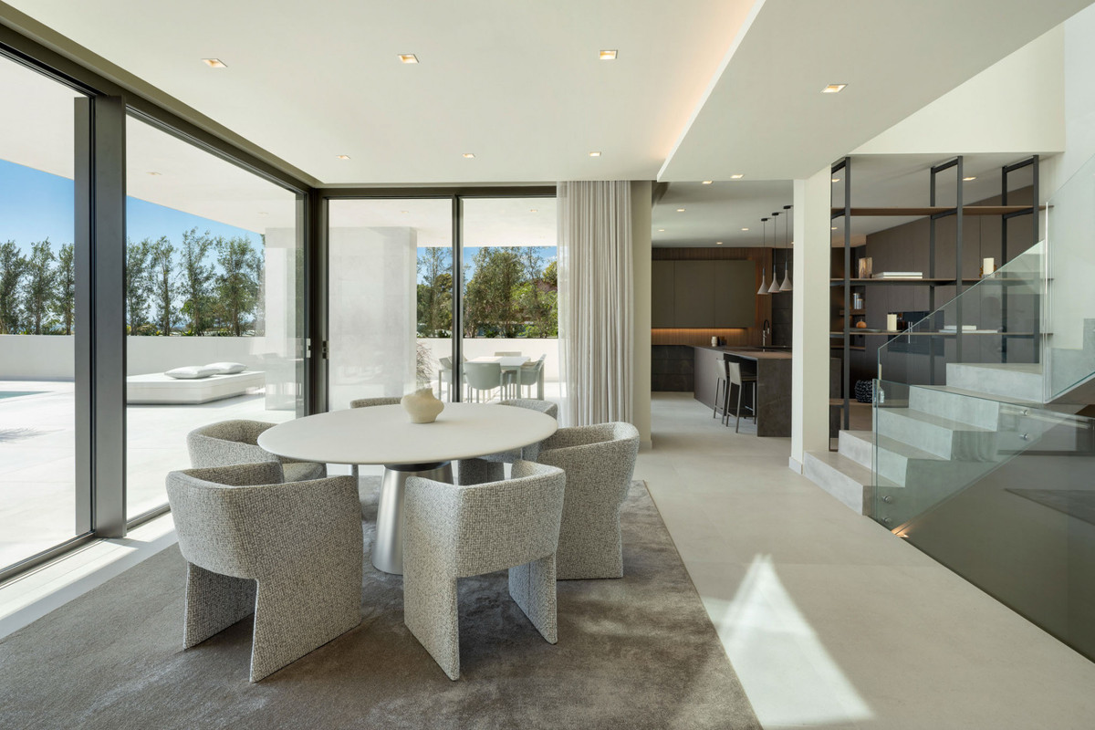 Se vende Villa - Chalet de 5 dormitorios en Costa Del Sol, Málaga, España