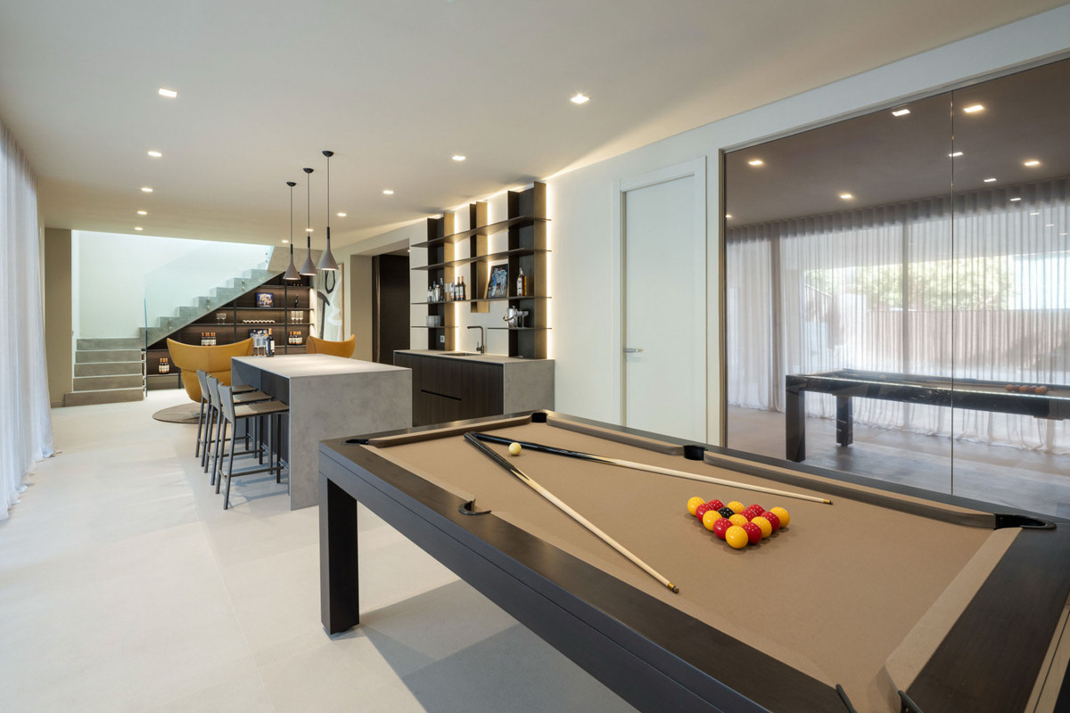 Se vende Villa - Chalet de 5 dormitorios en Costa Del Sol, Málaga, España