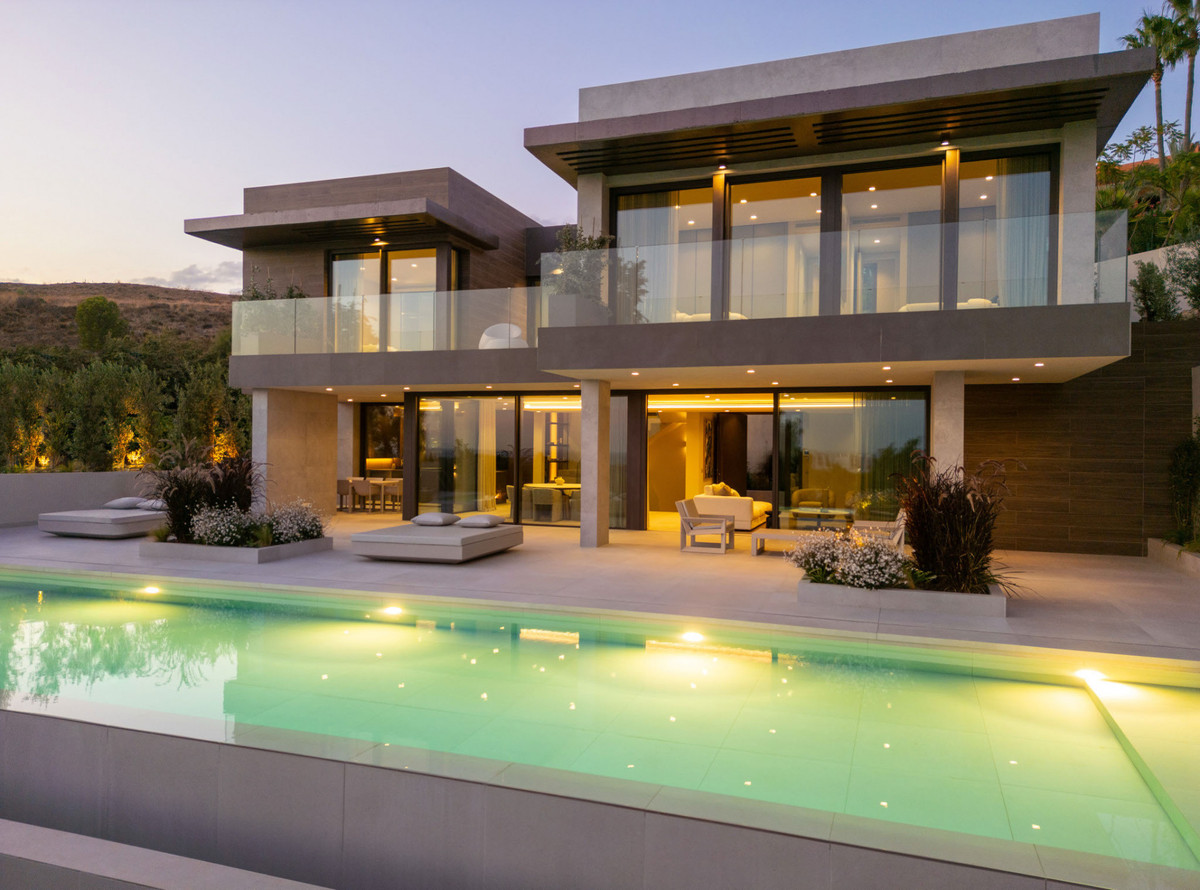 Se vende Villa - Chalet de 5 dormitorios en Costa Del Sol, Málaga, España