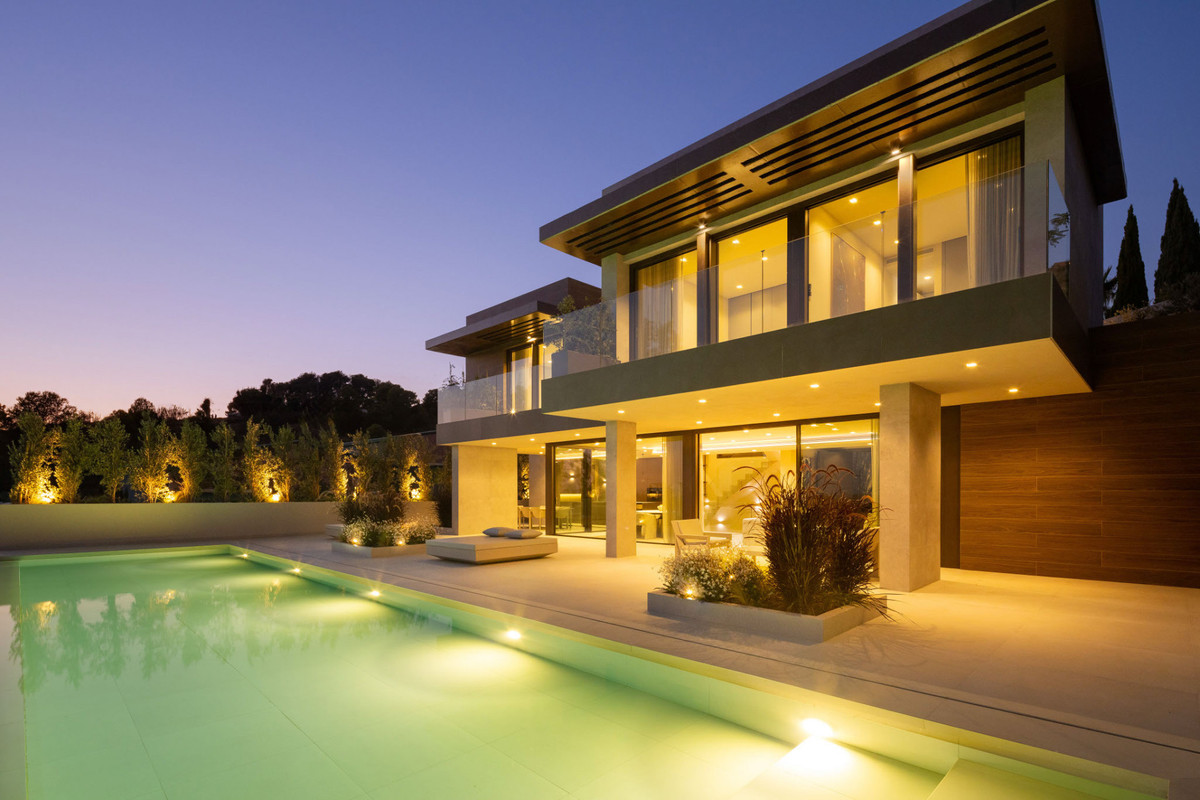 Se vende Villa - Chalet de 5 dormitorios en Costa Del Sol, Málaga, España
