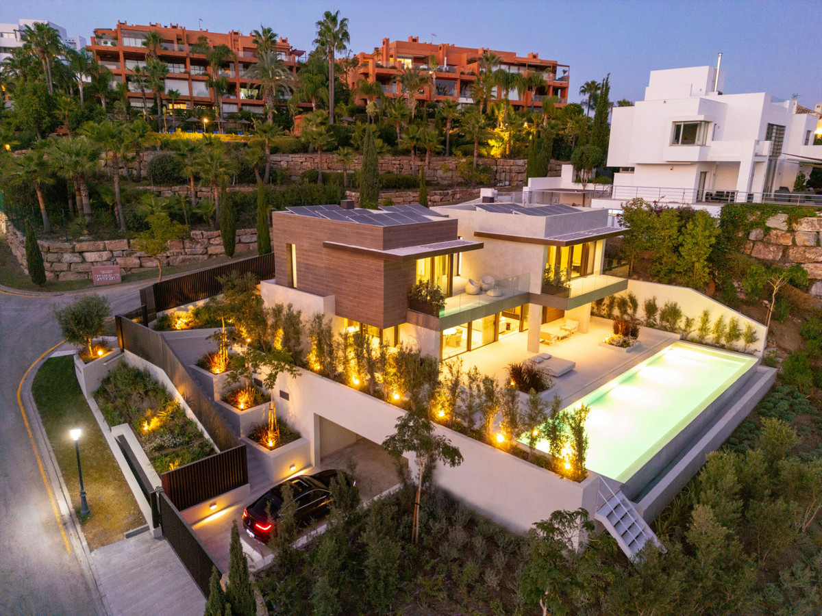 Se vende Villa - Chalet de 5 dormitorios en Costa Del Sol, Málaga, España