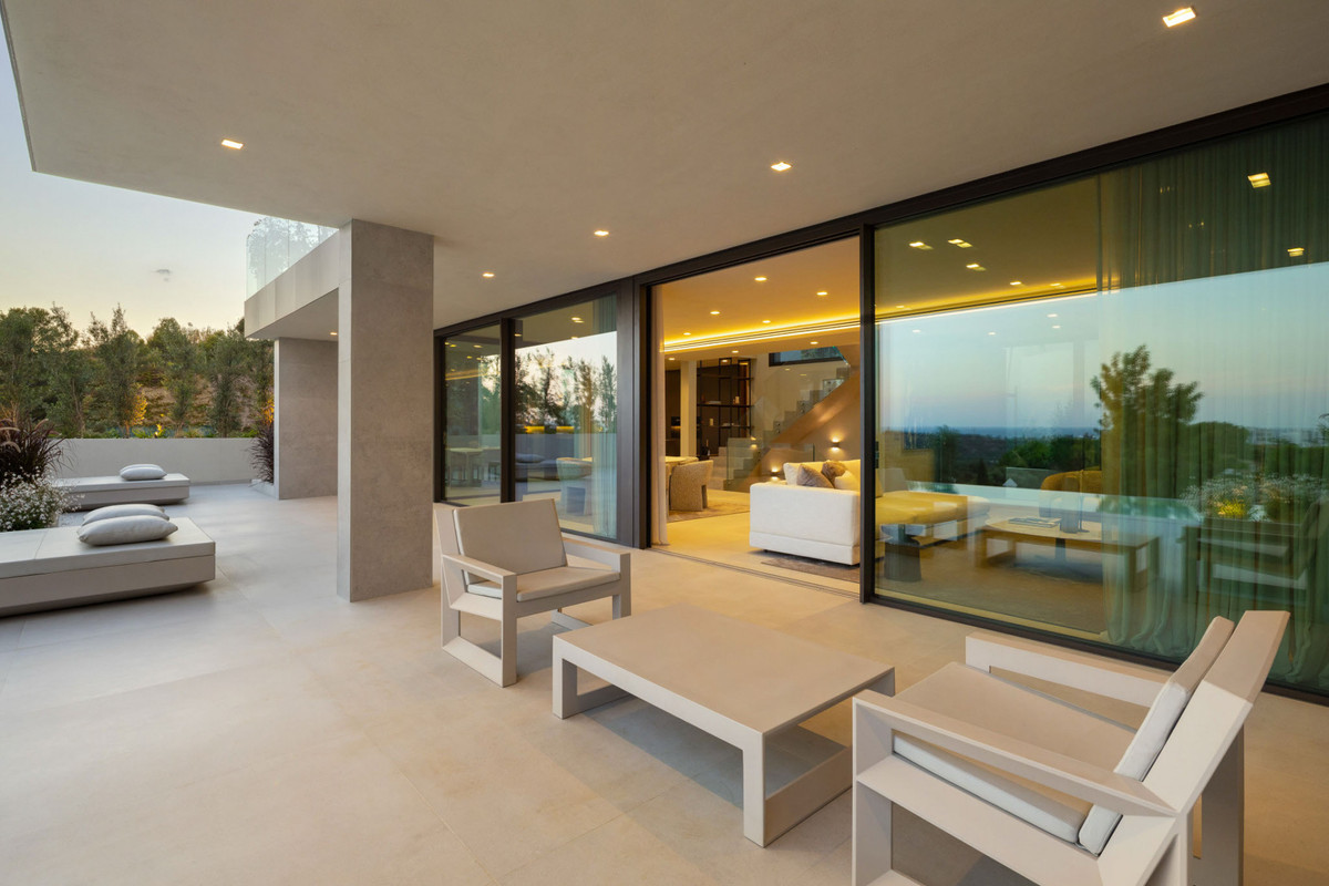 Se vende Villa - Chalet de 5 dormitorios en Costa Del Sol, Málaga, España