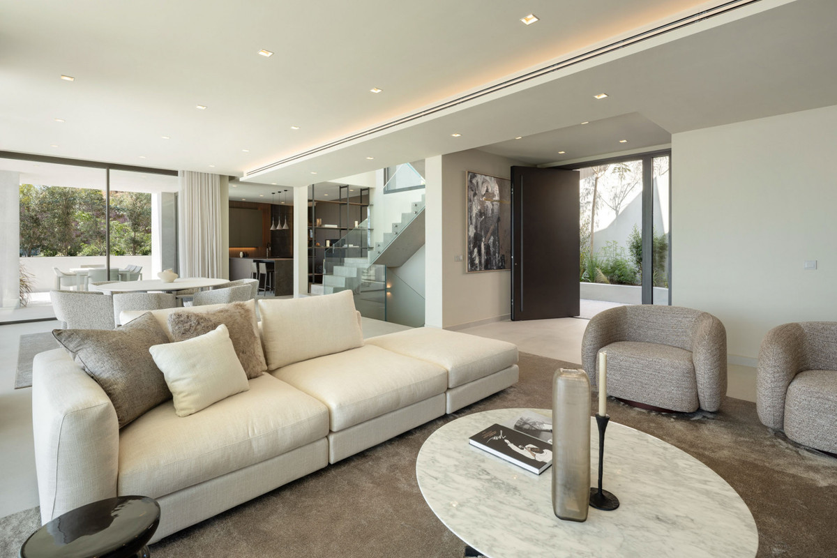 Se vende Villa - Chalet de 5 dormitorios en Costa Del Sol, Málaga, España