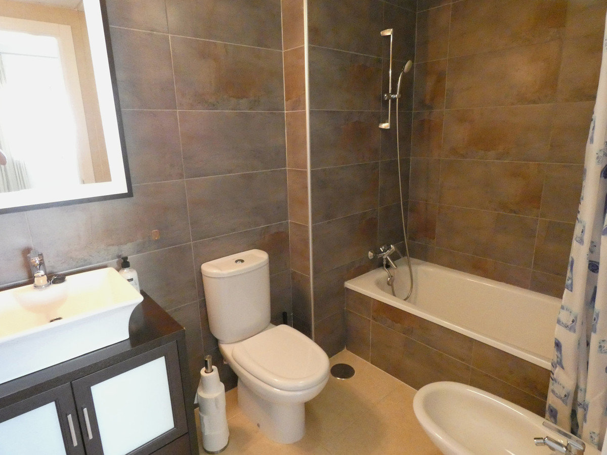 Se vende Apartamento Planta Media de 4 dormitorios en Costa Blanca, Alicante, España
