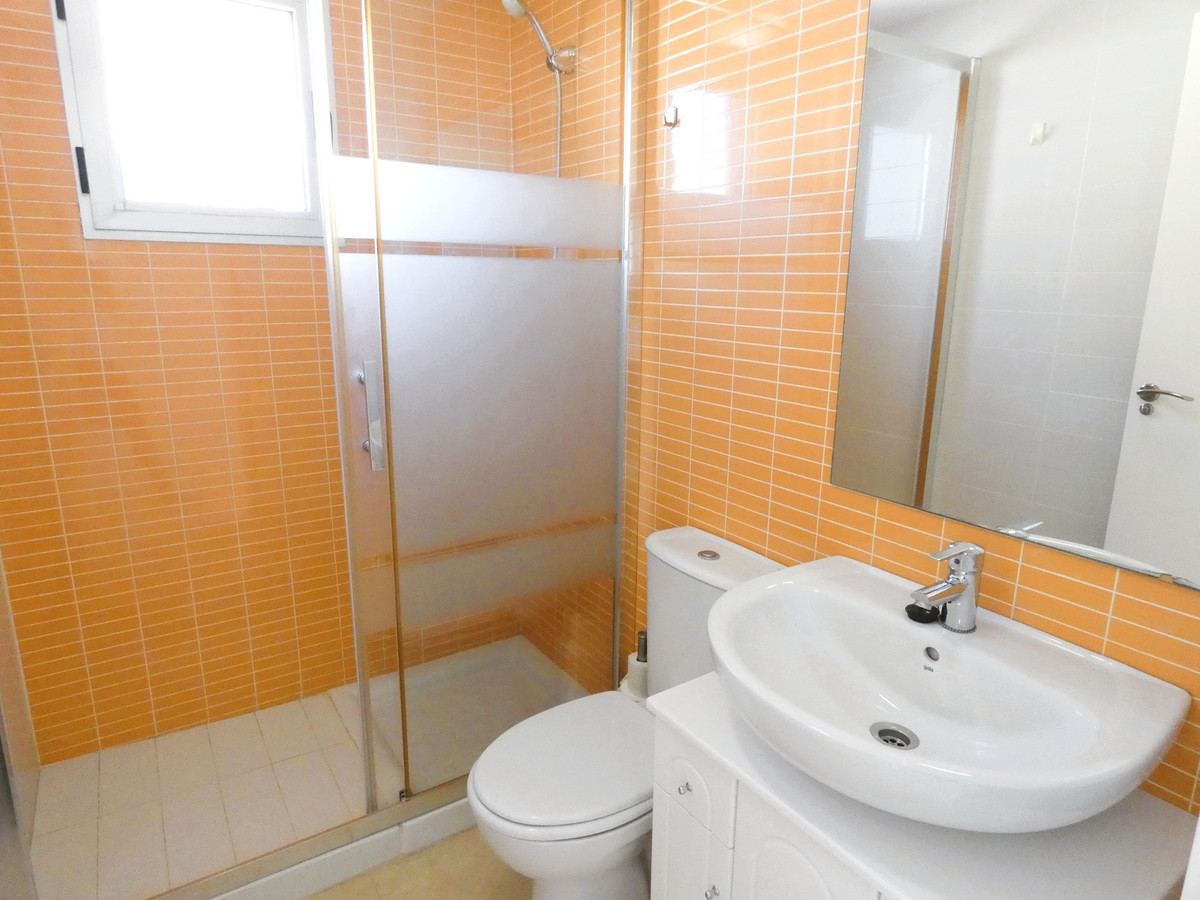 Se vende Apartamento Planta Media de 4 dormitorios en Costa Blanca, Alicante, España