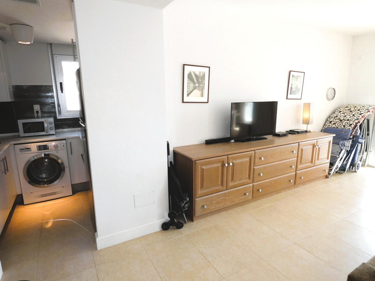 Se vende Apartamento Planta Media de 4 dormitorios en Costa Blanca, Alicante, España