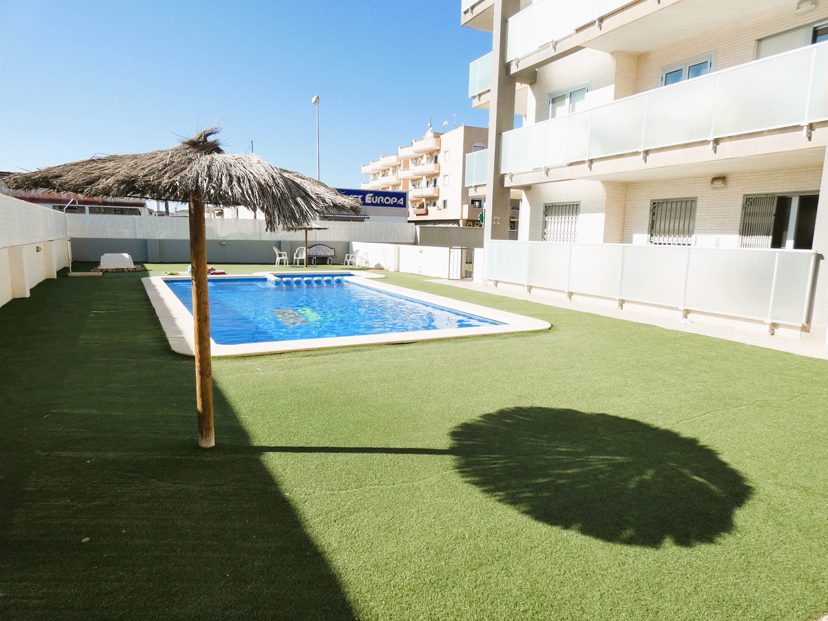 Se vende Apartamento Planta Media de 4 dormitorios en Costa Blanca, Alicante, España