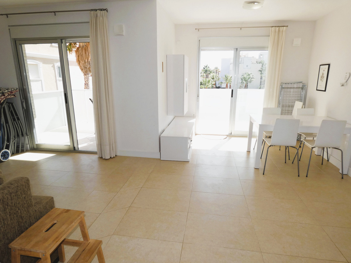 Se vende Apartamento Planta Media de 4 dormitorios en Costa Blanca, Alicante, España