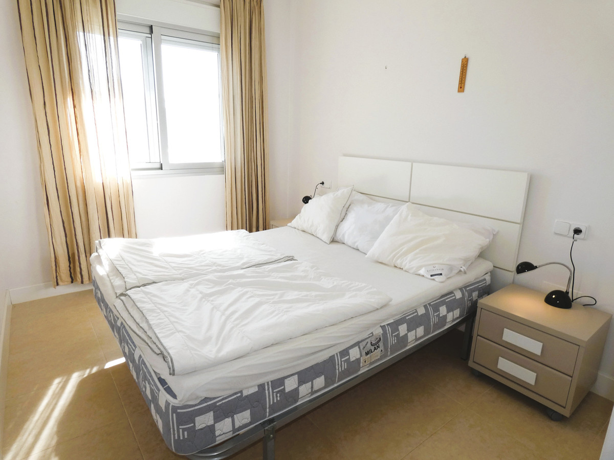 Se vende Apartamento Planta Media de 4 dormitorios en Costa Blanca, Alicante, España