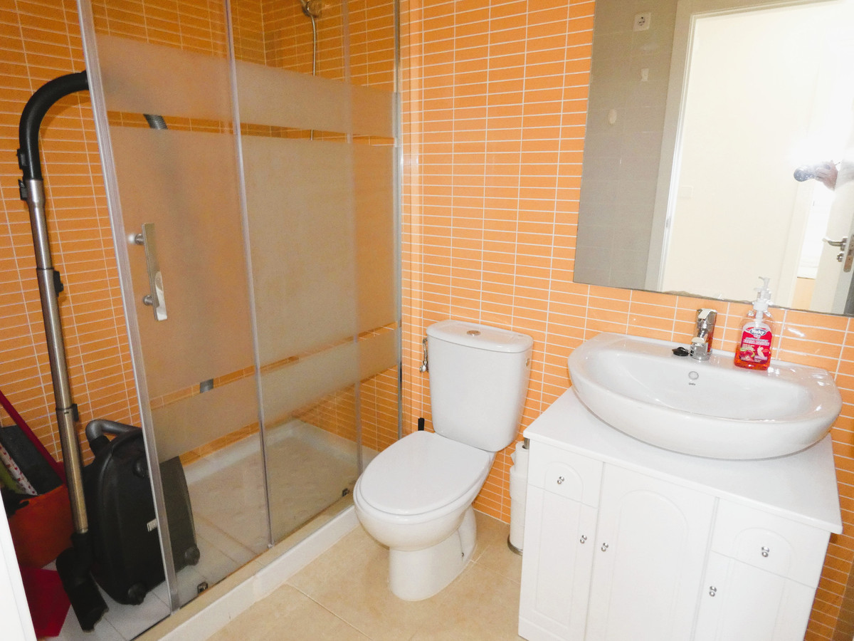Se vende Apartamento Planta Media de 4 dormitorios en Costa Blanca, Alicante, España