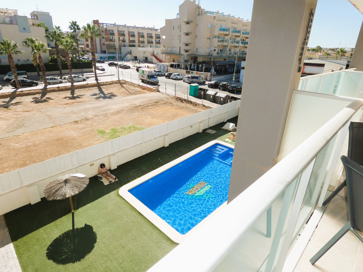 Se vende Apartamento Planta Media de 4 dormitorios en Costa Blanca, Alicante, España