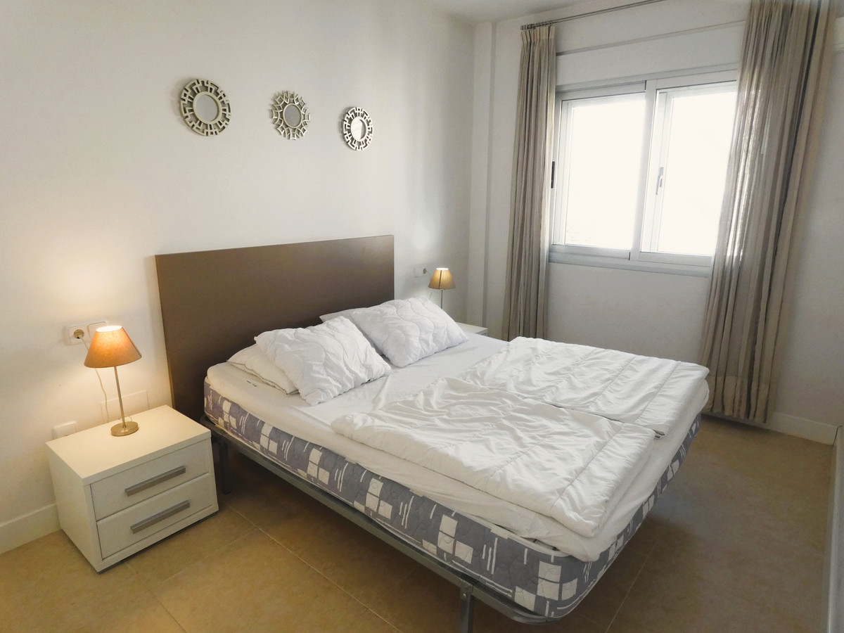 Se vende Apartamento Planta Media de 4 dormitorios en Costa Blanca, Alicante, España