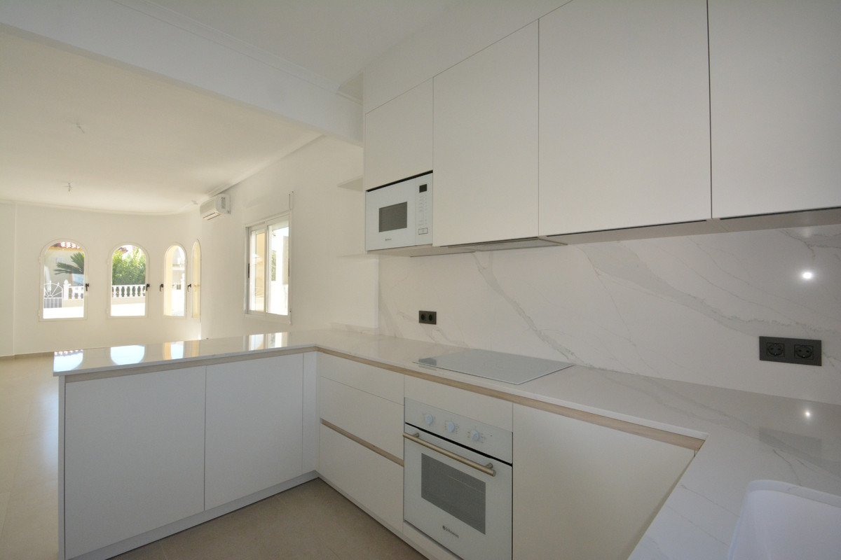 Se vende Villa - Chalet de 2 dormitorios en Costa Blanca, Alicante, España