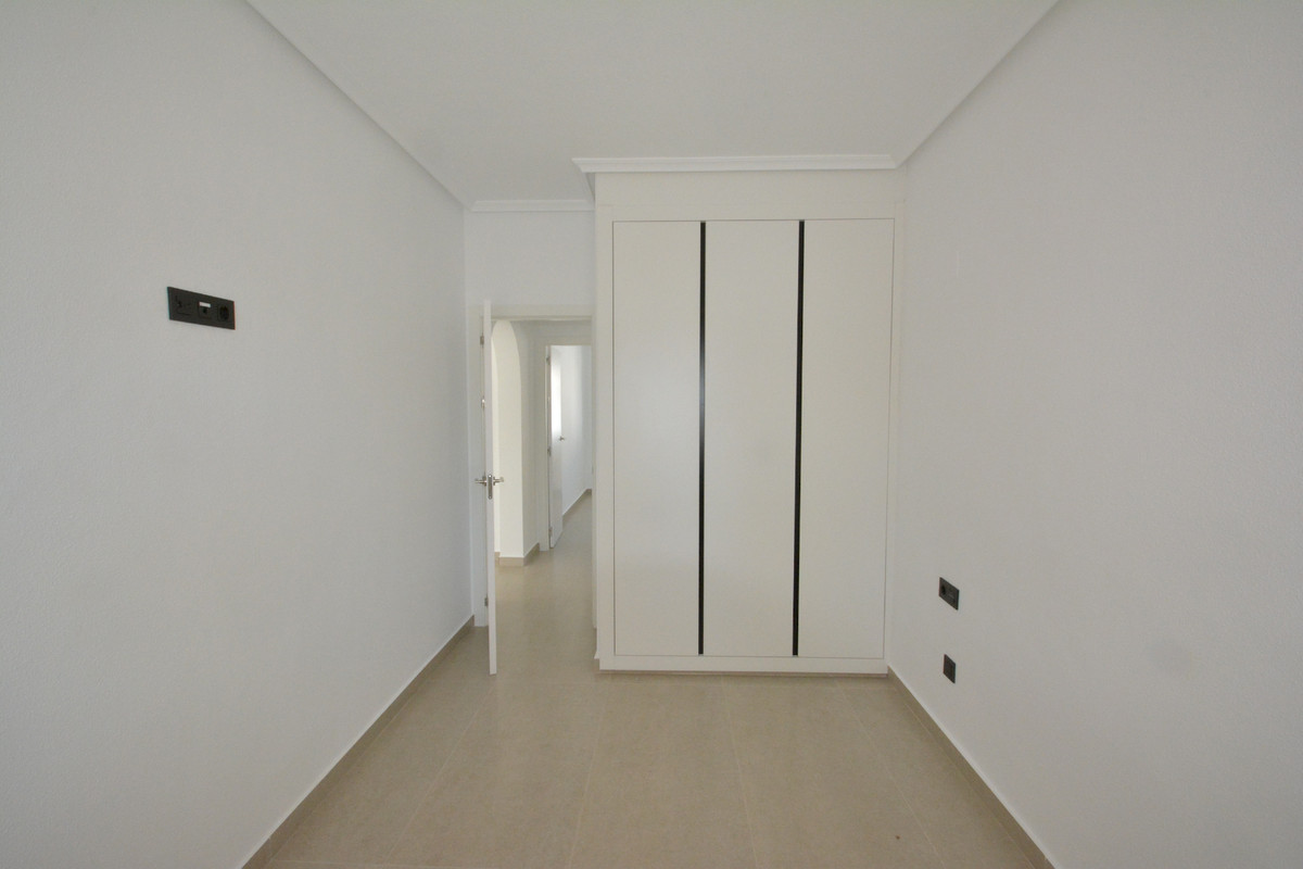 Se vende Villa - Chalet de 2 dormitorios en Costa Blanca, Alicante, España