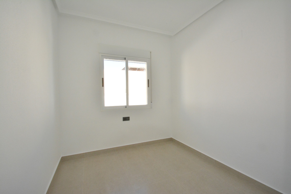 Se vende Villa - Chalet de 2 dormitorios en Costa Blanca, Alicante, España
