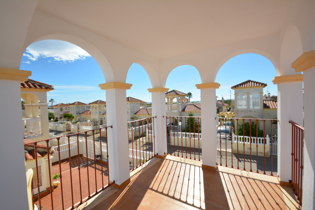 Se vende Villa - Chalet de 2 dormitorios en Costa Blanca, Alicante, España