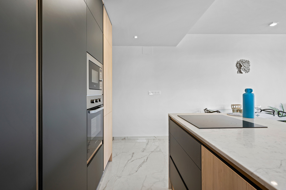 2 Bed Apartment for sale in Villamartin Costa Blanca, Alicante, Spain