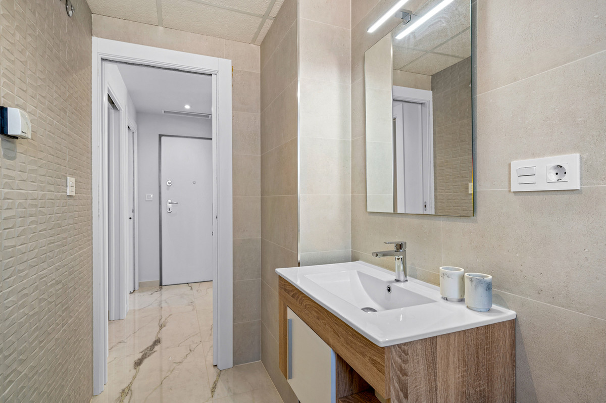 2 Bed Apartment for sale in Villamartin Costa Blanca, Alicante, Spain