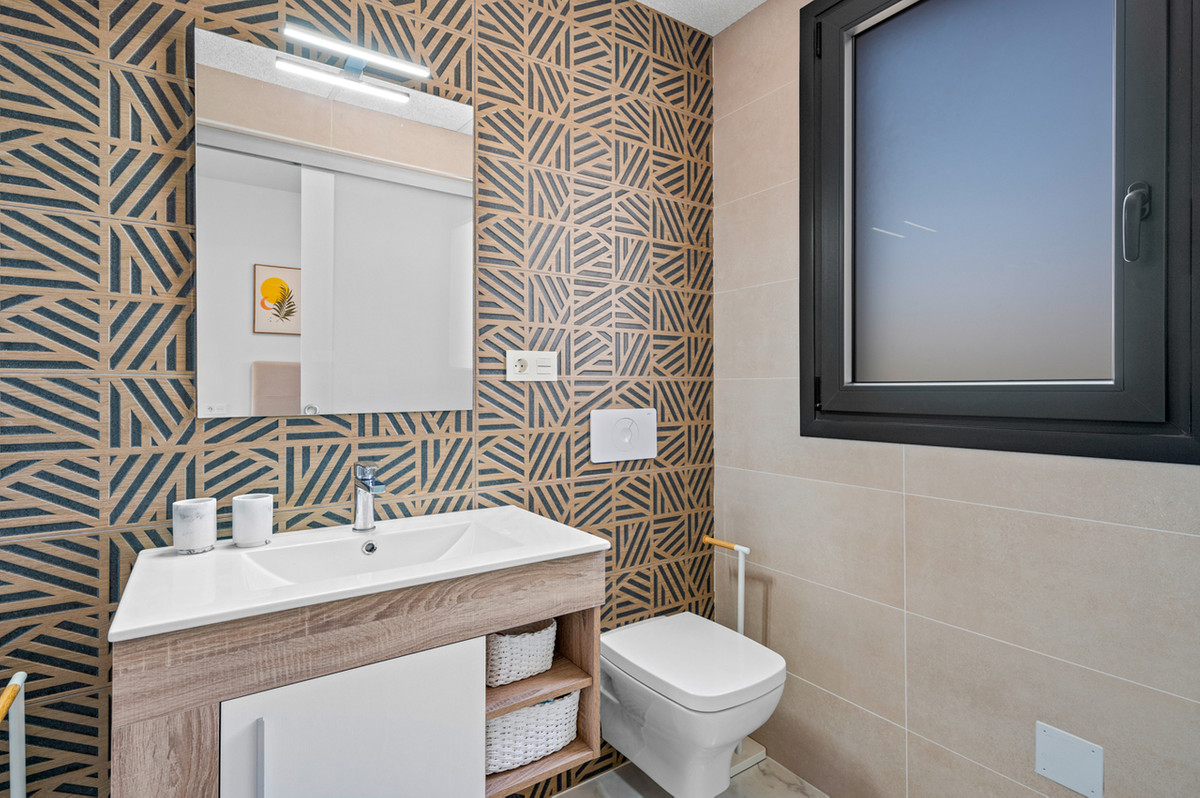 2 Bed Apartment for sale in Villamartin Costa Blanca, Alicante, Spain