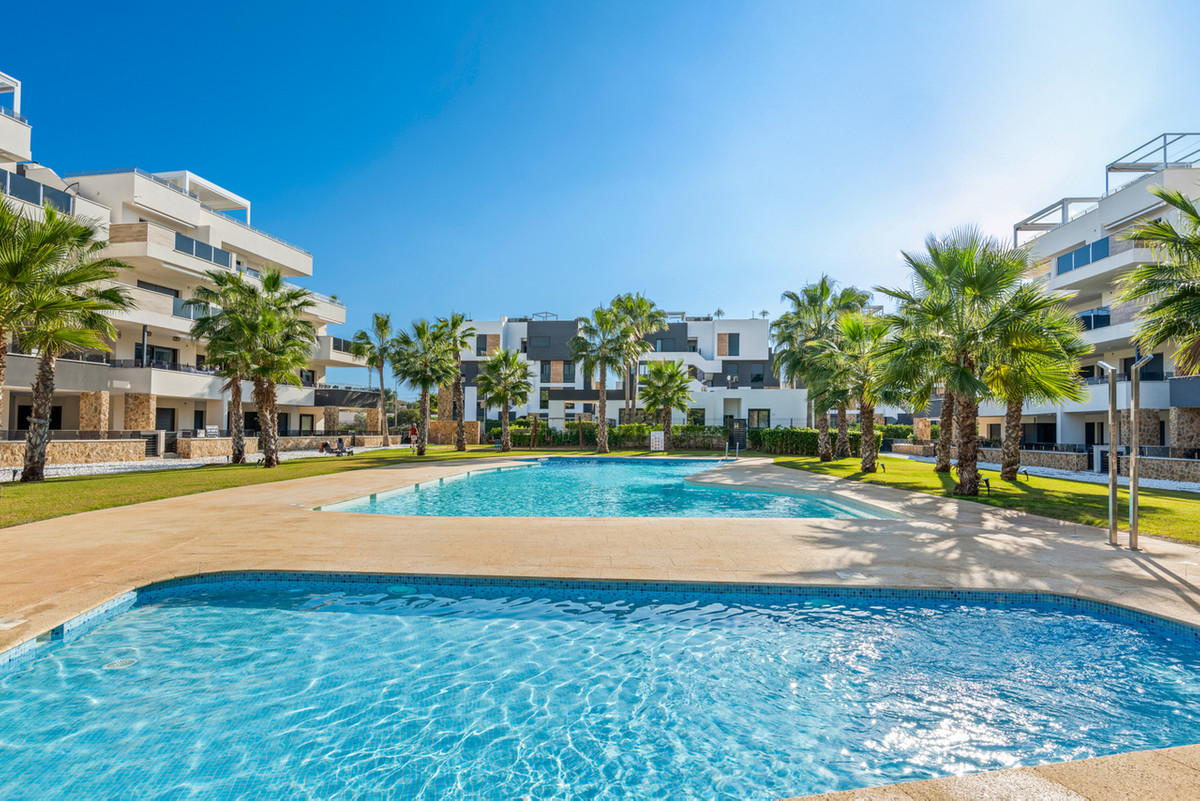 2 Bed Apartment for sale in Villamartin Costa Blanca, Alicante, Spain