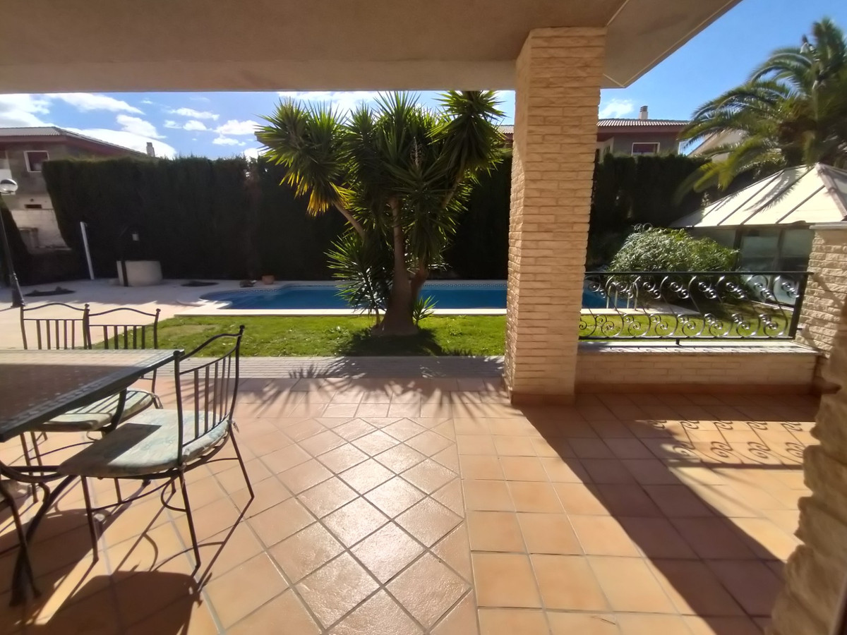 Se vende Villa - Chalet de 4 dormitorios en Costa Blanca, Alicante, España