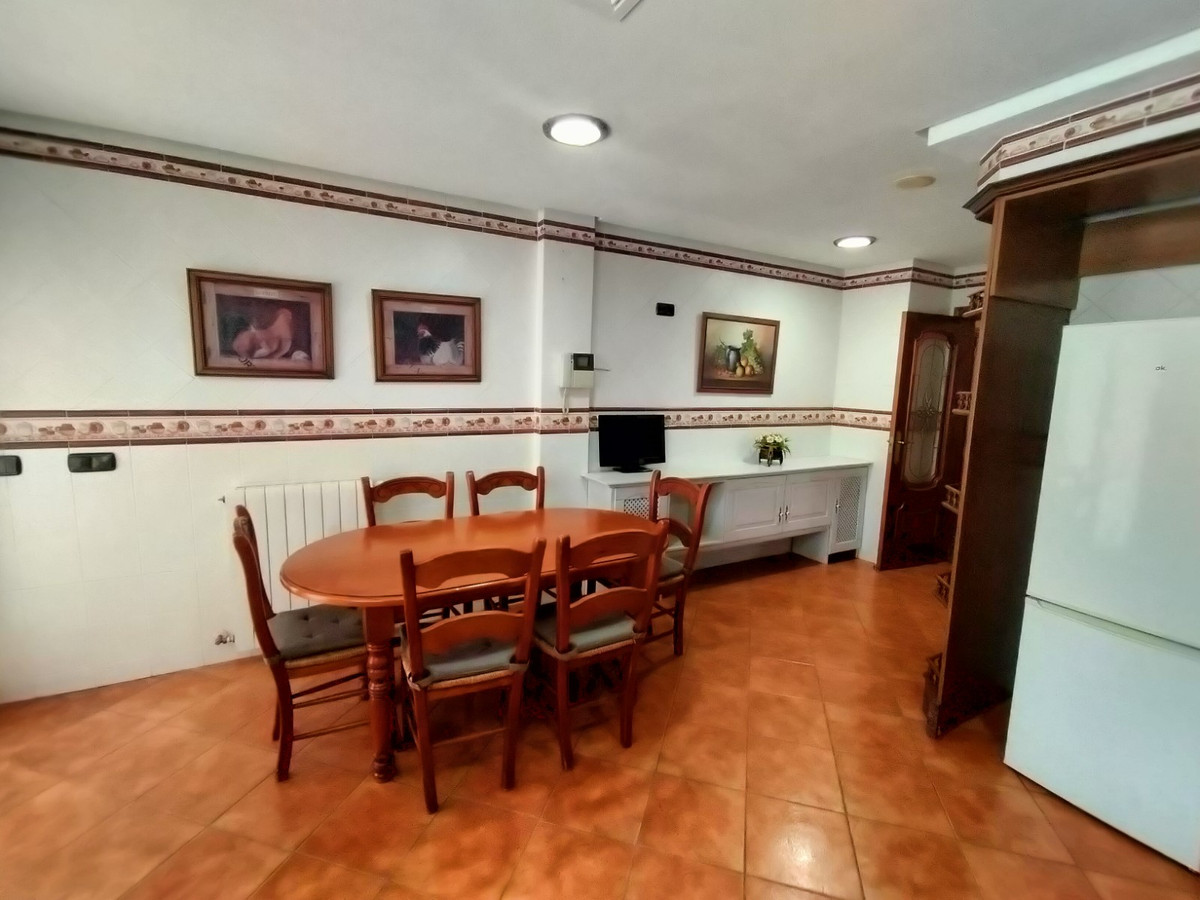 Se vende Villa - Chalet de 4 dormitorios en Costa Blanca, Alicante, España