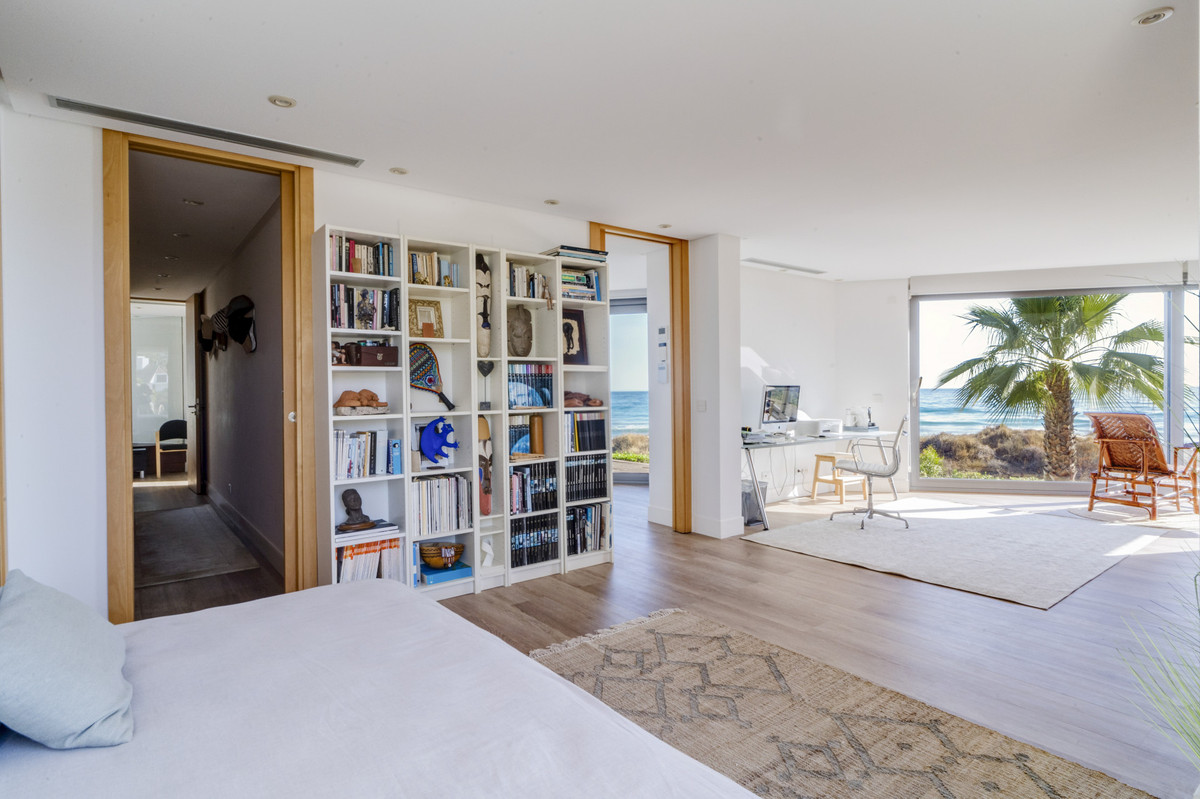 Se vende Villa - Chalet de 5 dormitorios en Costa Del Sol, Málaga, España