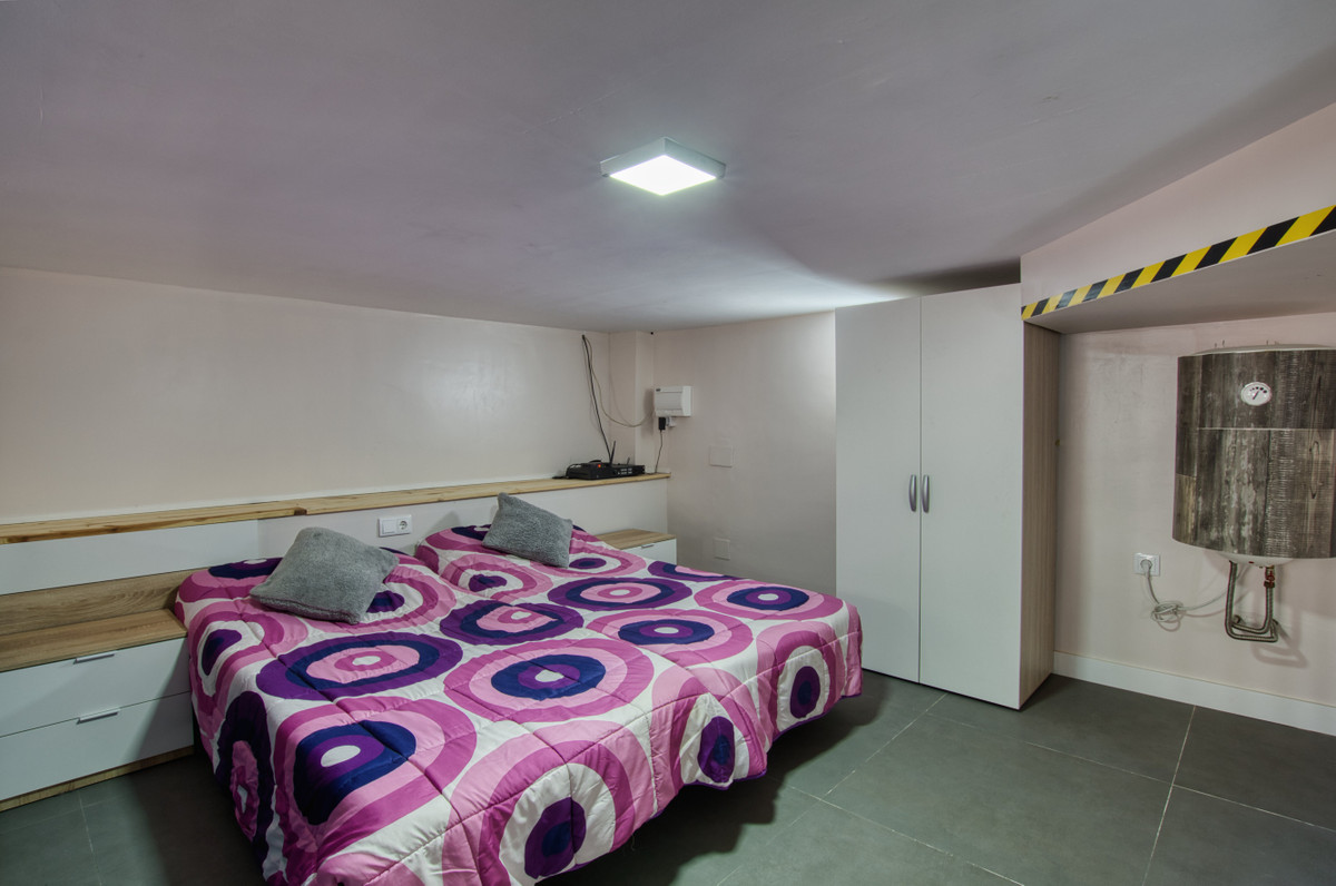 Se vende Local comercial de 1 dormitorios en Costa Del Sol East, Málaga, España