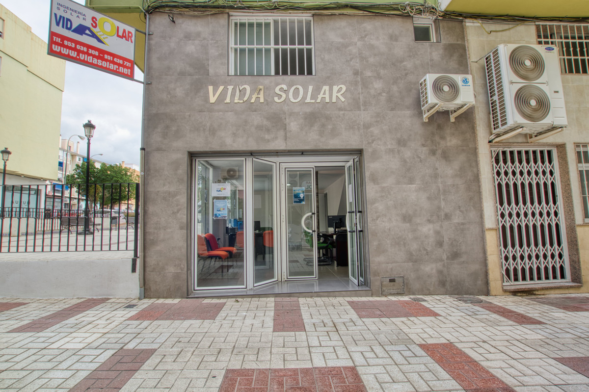 Se vende Local comercial de 1 dormitorios en Costa Del Sol East, Málaga, España