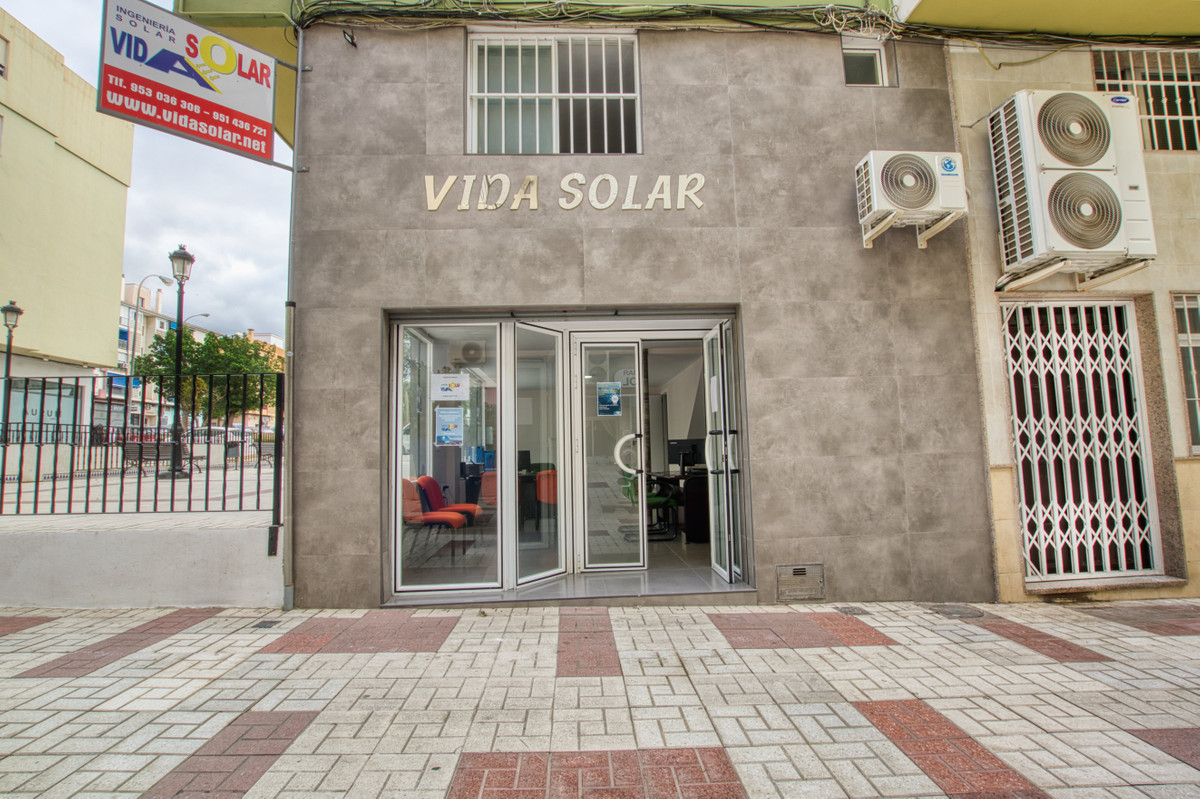 Se vende Local comercial de 1 dormitorios en Costa Del Sol East, Málaga, España