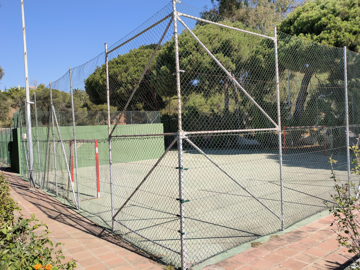 2 Bed Townhouse for sale in Elviria Costa Del Sol, Málaga, Spain