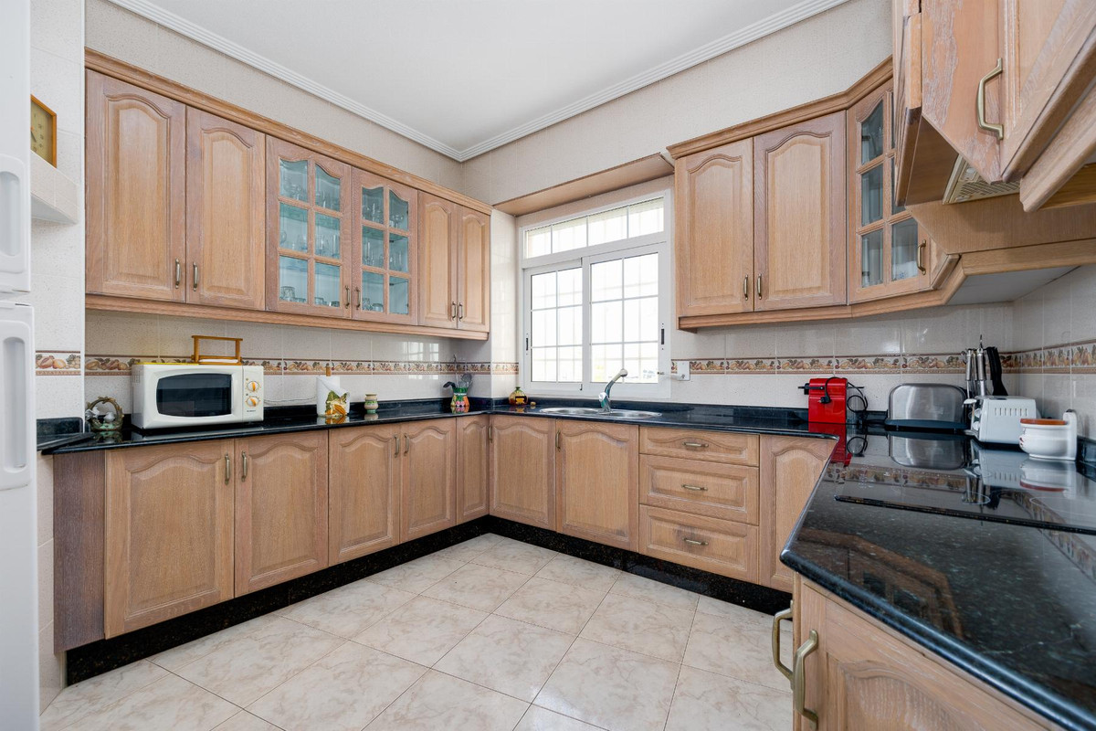 4 Bed Apartment for sale in Torrevieja Costa Blanca, Alicante, Spain