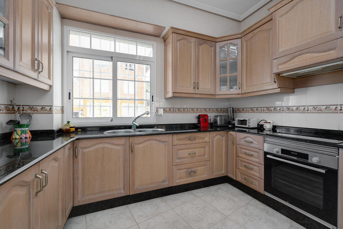 4 Bed Apartment for sale in Torrevieja Costa Blanca, Alicante, Spain